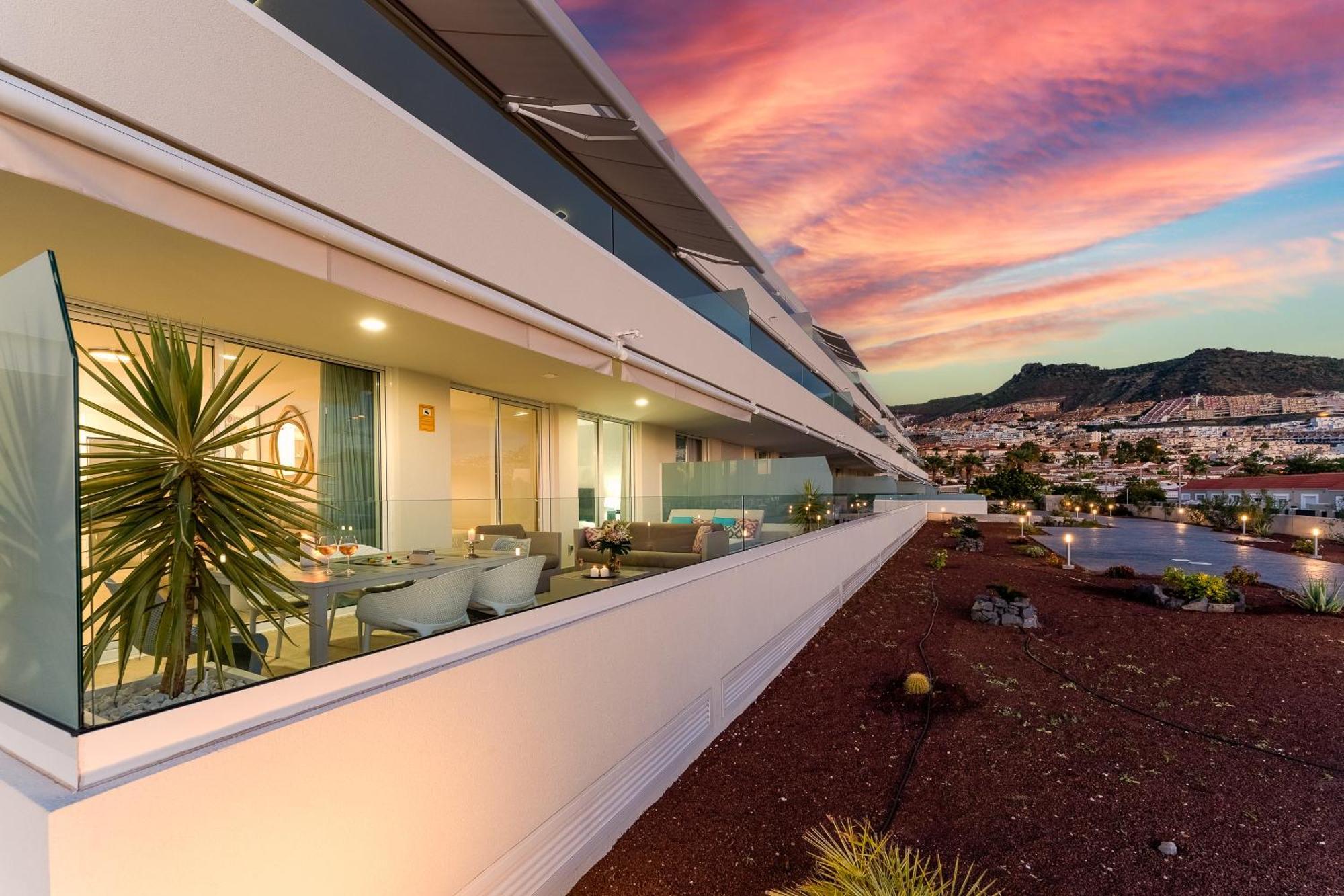 Modern New Apartment Las Terrazas De Costa Adeje. Heated Pool, Big Terrace And Private Parking Exterior foto